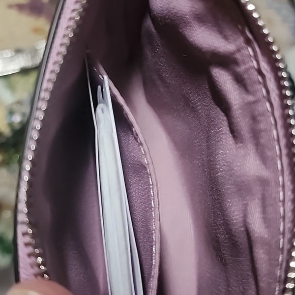 Coach Light Purple C Embossed Wristlet W/Coach heart Charm Nwt - Picture 3 of 6